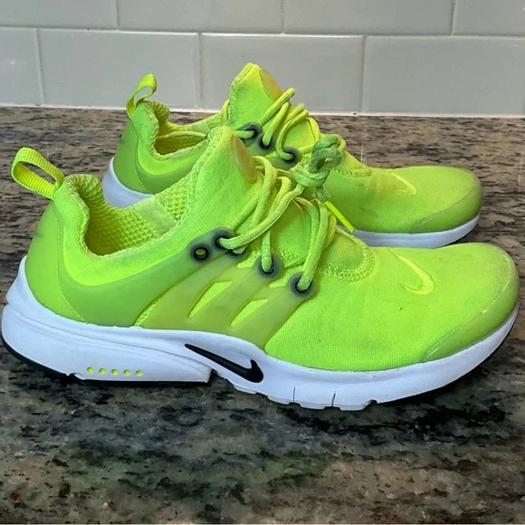 Nike Kids Neon Yellow Sneakers s-l400.jpg main image 2